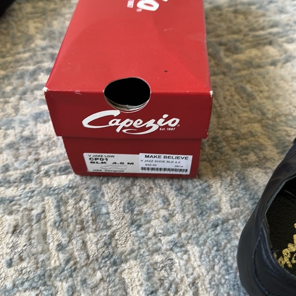 V jazz shoes - Picture 3 of 4